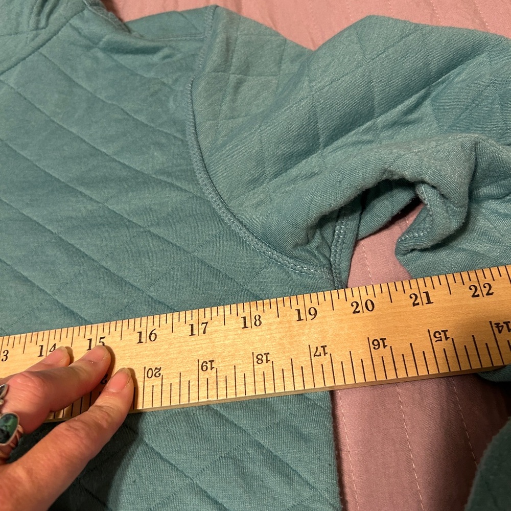 Quilted teal pullover - Picture 4 of 7